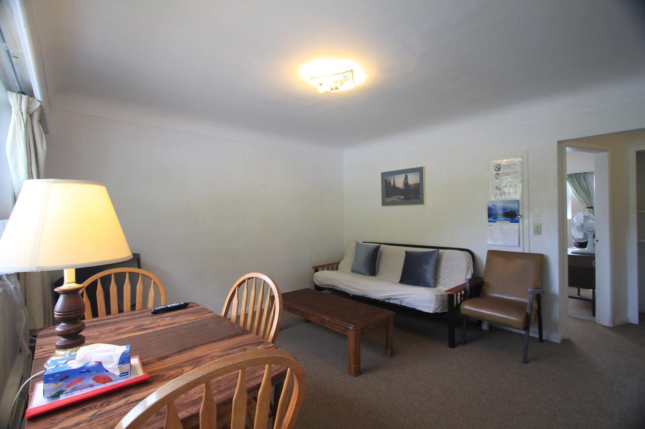 Sunset Motel ポート・アルバーニ エクステリア 写真