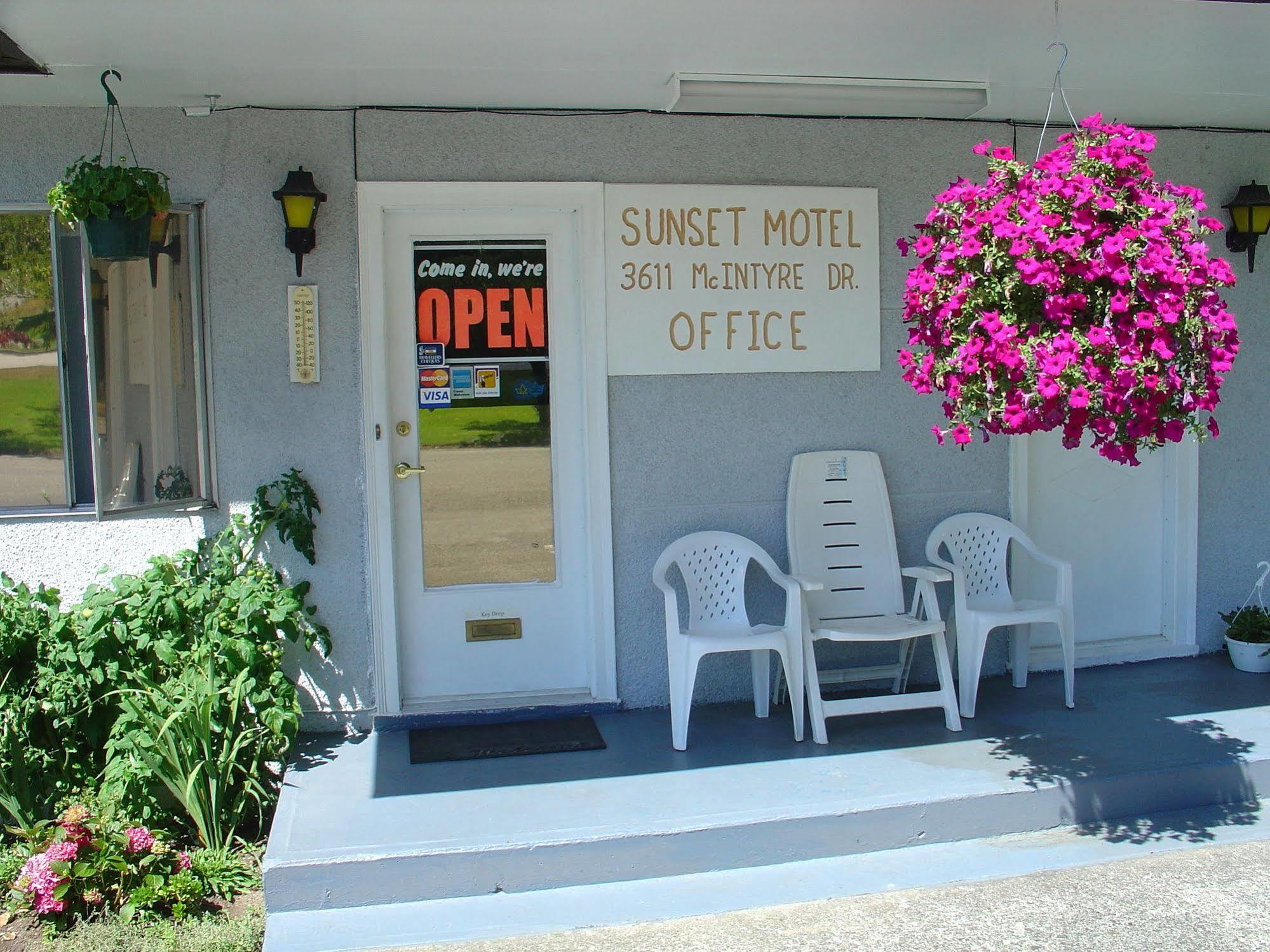 Sunset Motel ポート・アルバーニ エクステリア 写真
