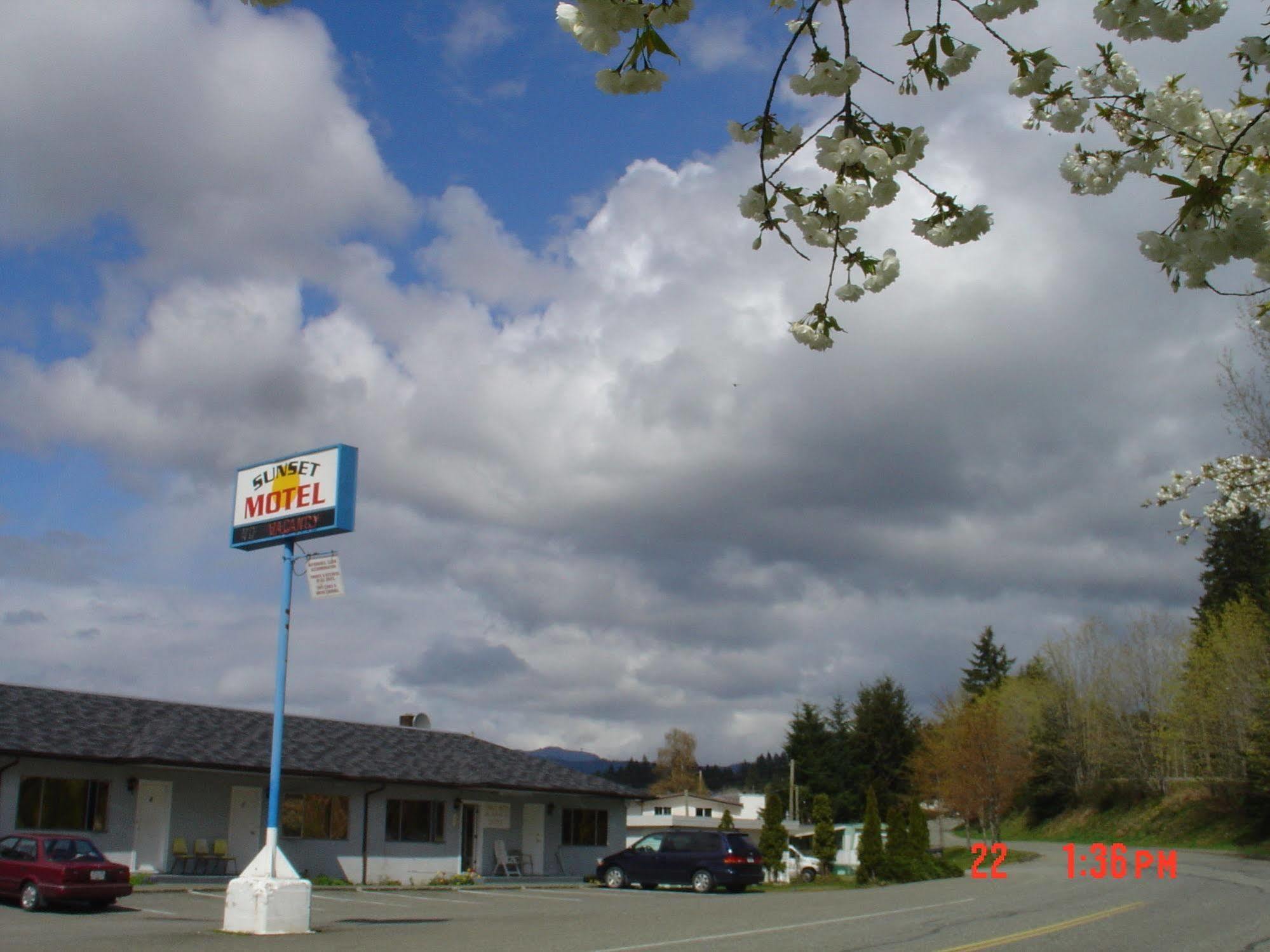 Sunset Motel ポート・アルバーニ エクステリア 写真